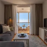 City Vibes Apartment With Balcony And Spectacular View